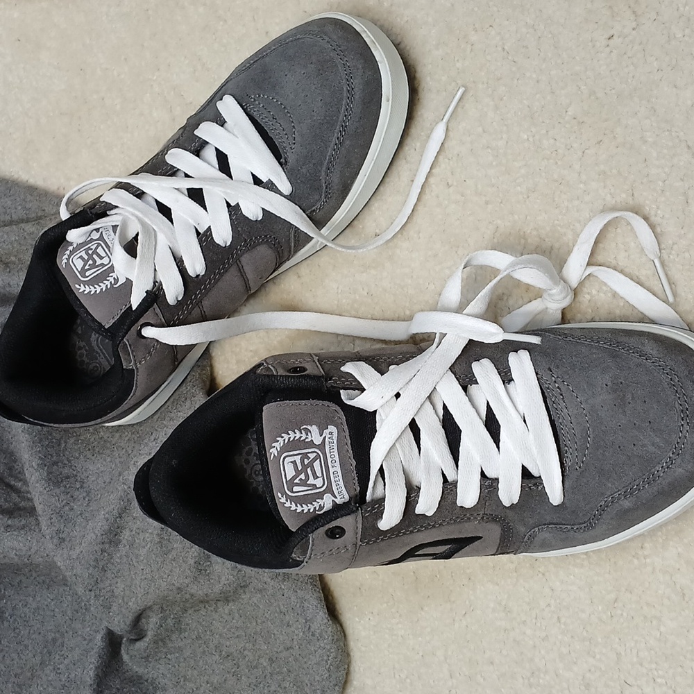 Airspeed mens gray suede sneakers.  NWOT. Size 8